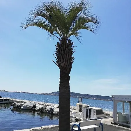 , Proche Plages,classe 2 Etoiles * Balaruc-les-Bains